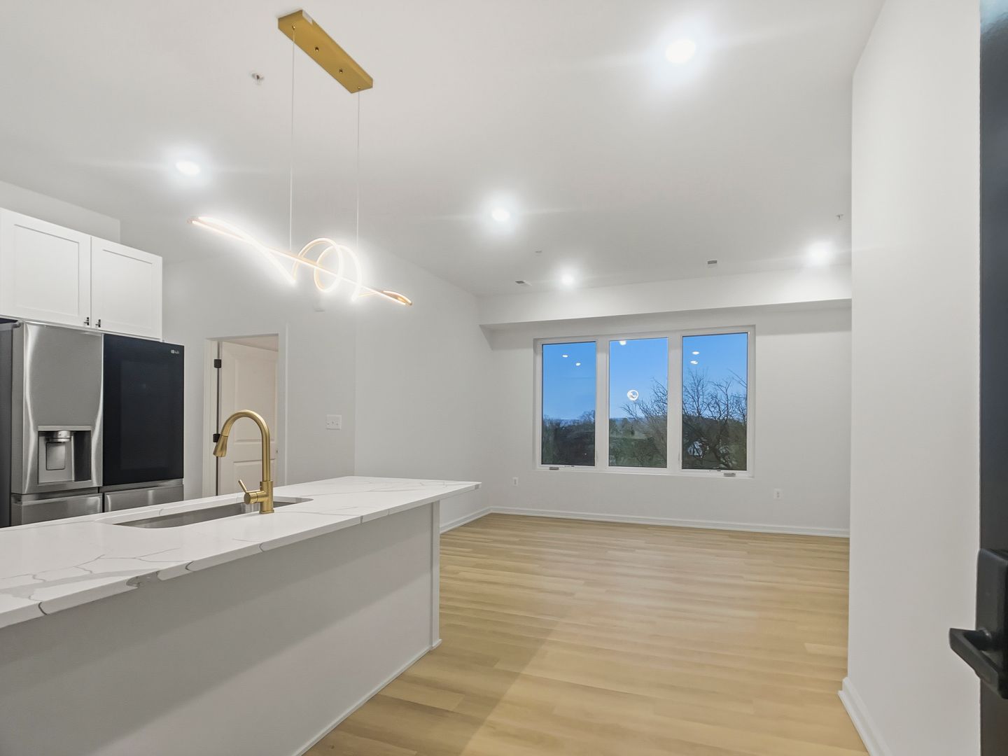 Washington Apartment: 3011 20th St NE