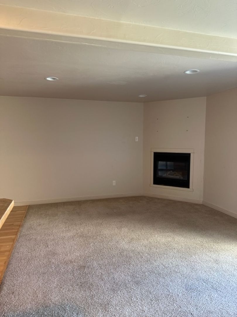 Bozeman Apartment: 923 Saxon Way