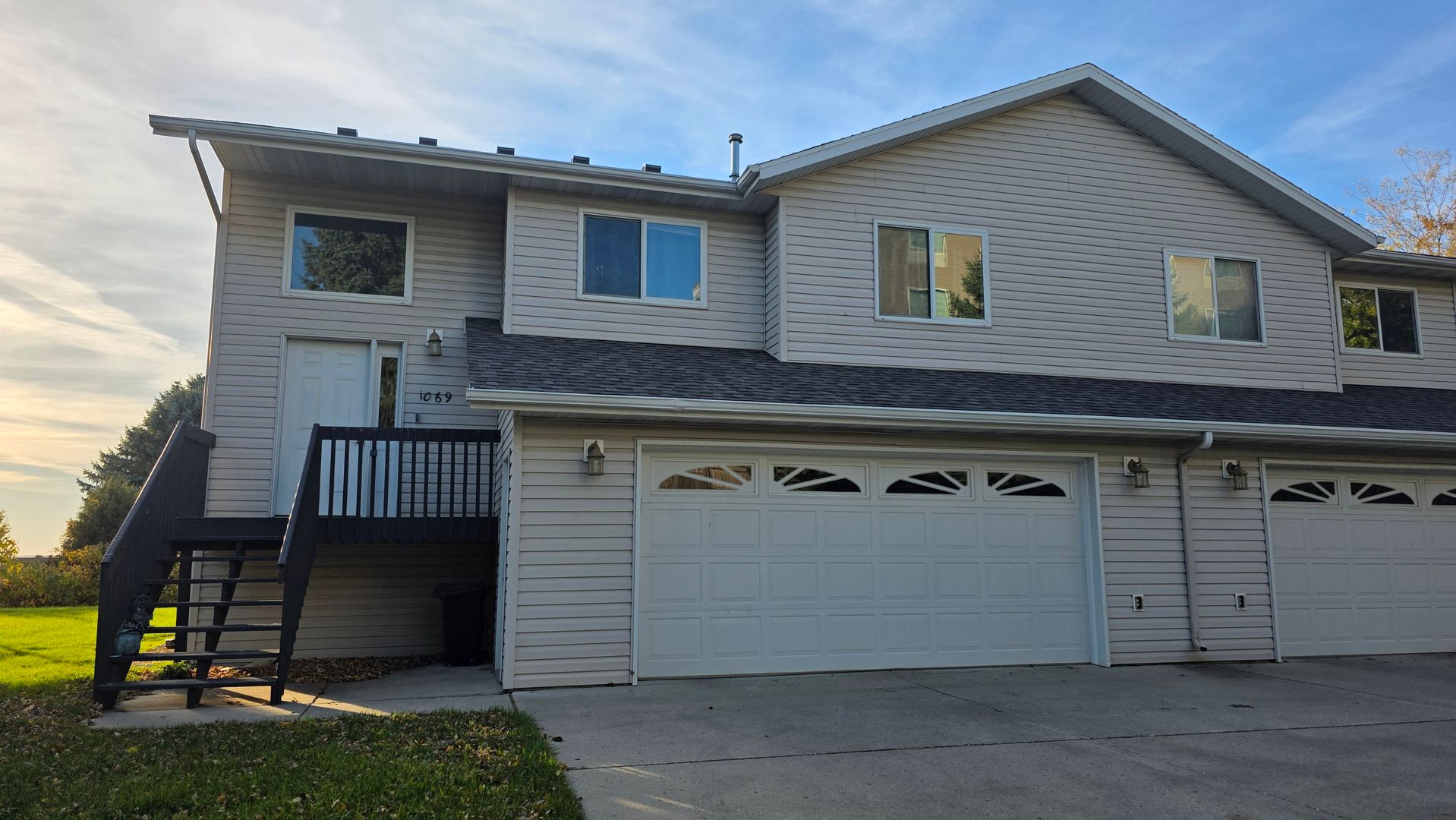 Bismarck House: 1069 E Turnpike Ave