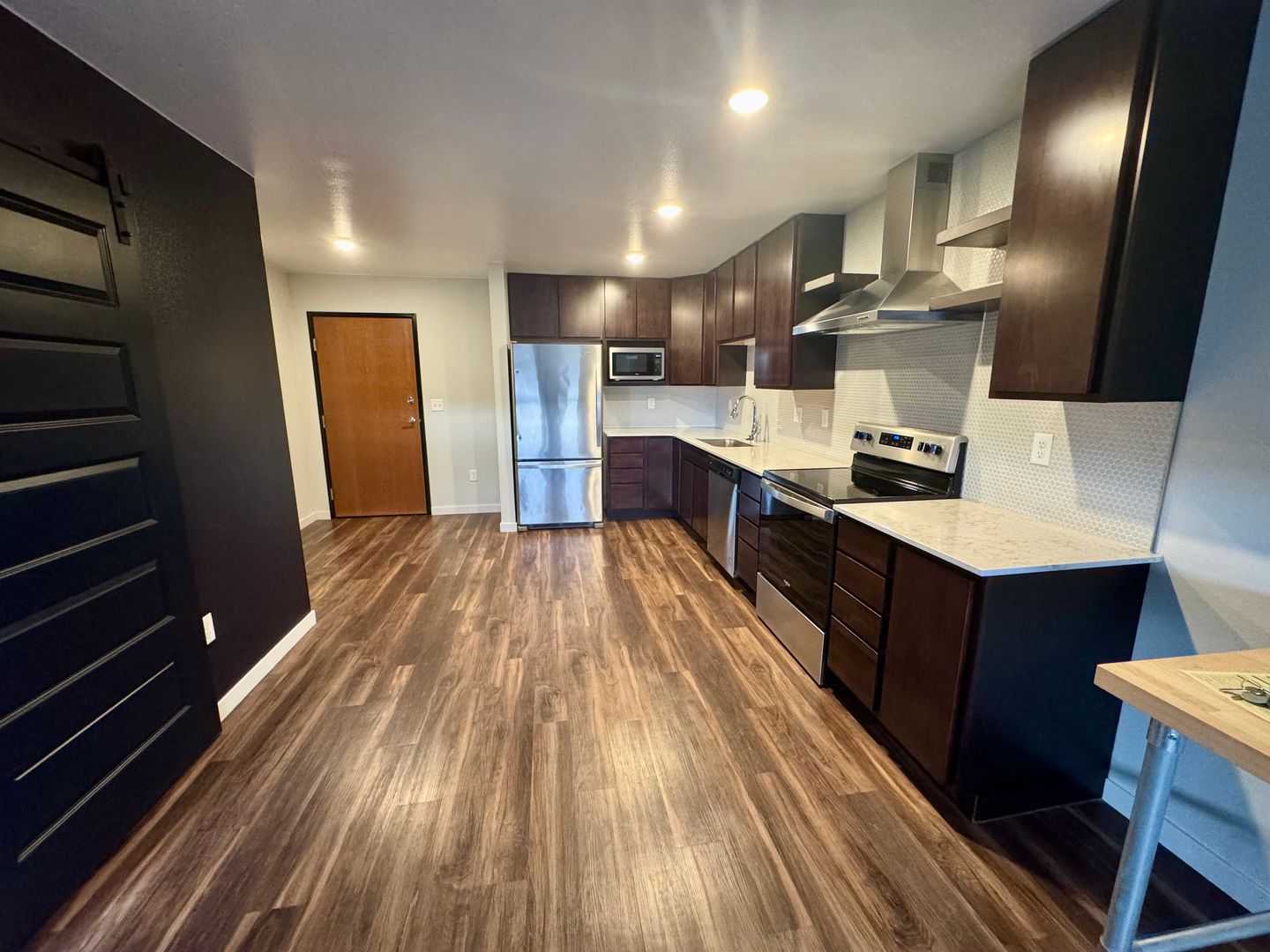 Bismarck Apartment: 208 E Greenfield Ln