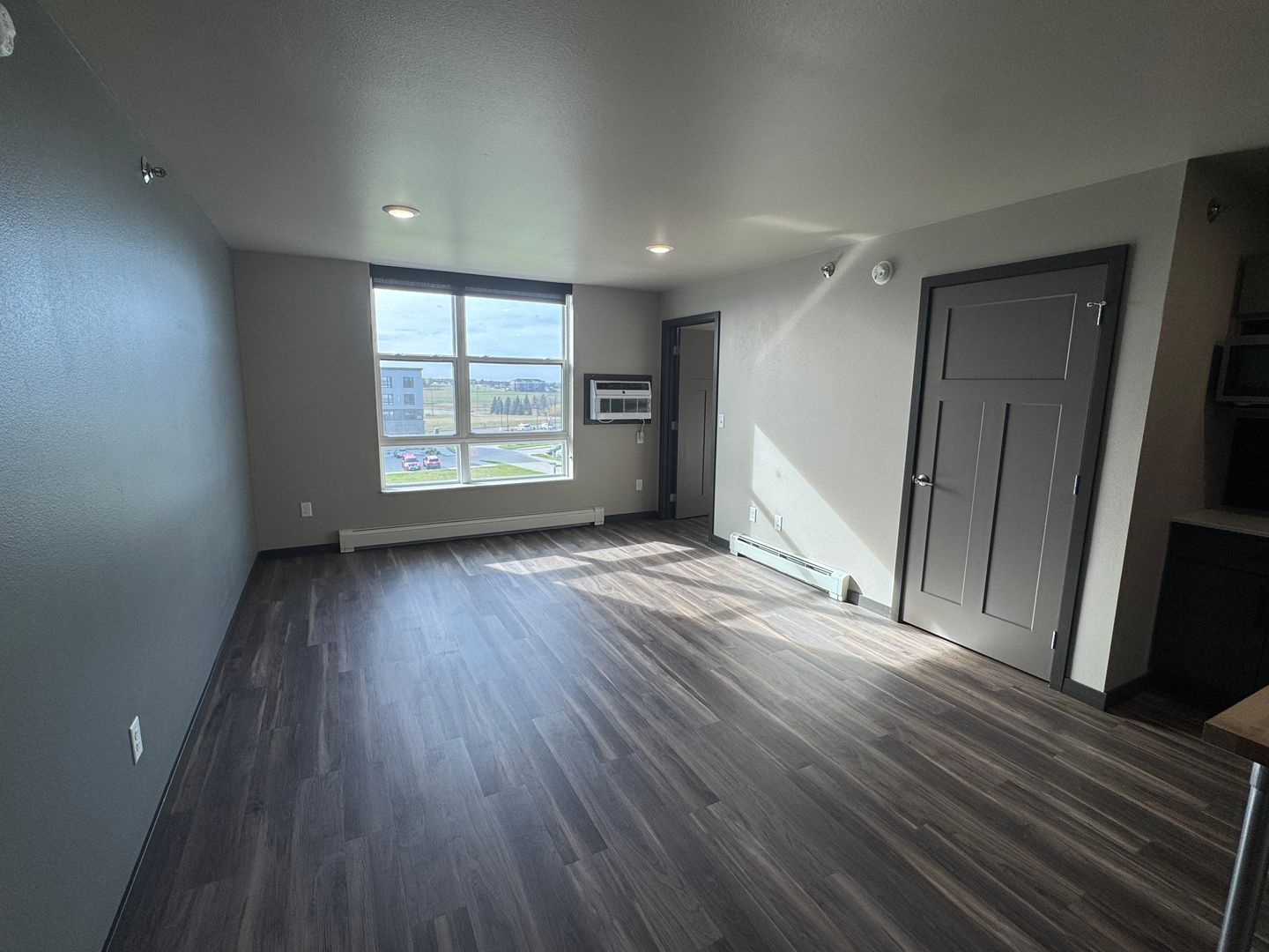 Bismarck Apartment: 226 E Greenfield Ln