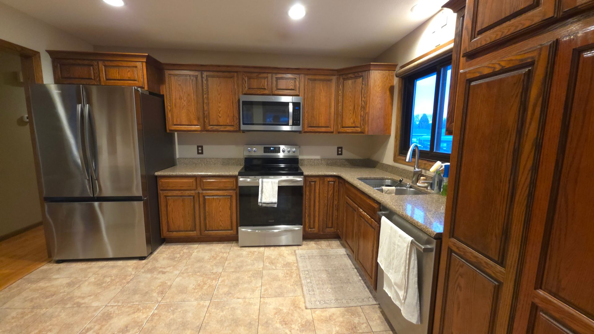 Bismarck House: 1400 S 3rd St