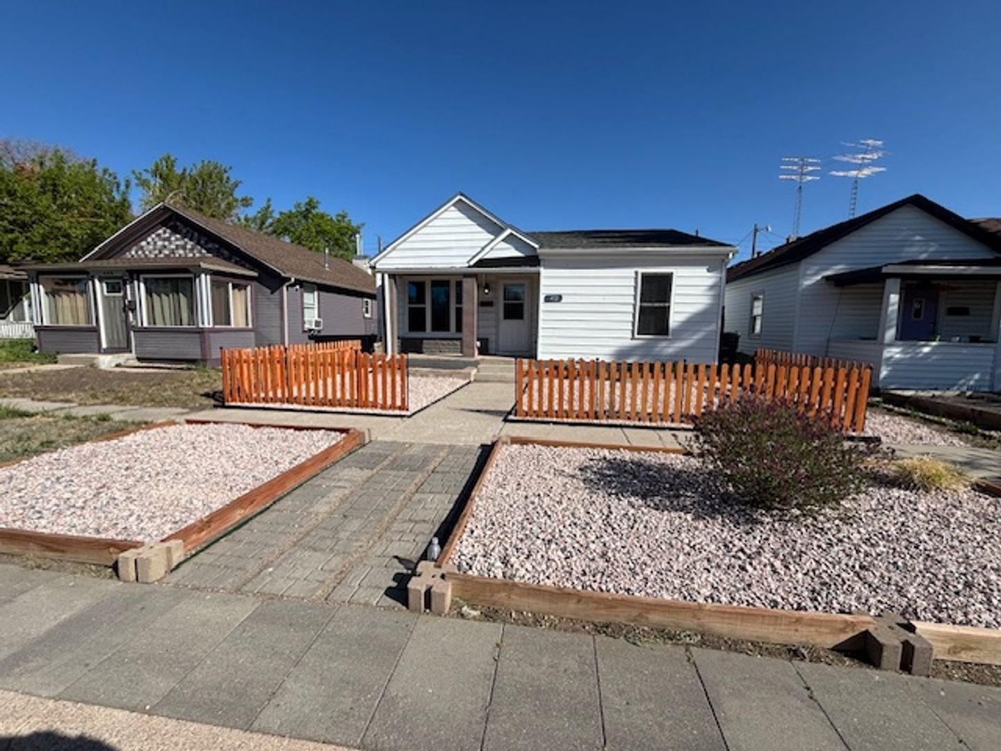 Adorable 4 Bedroom 2 Bathroom Single Family Home Near Downtown!!!