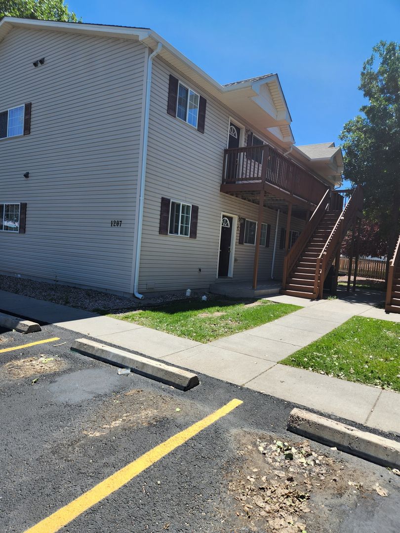Cheyenne Apartment: 1207 Taft Avenue