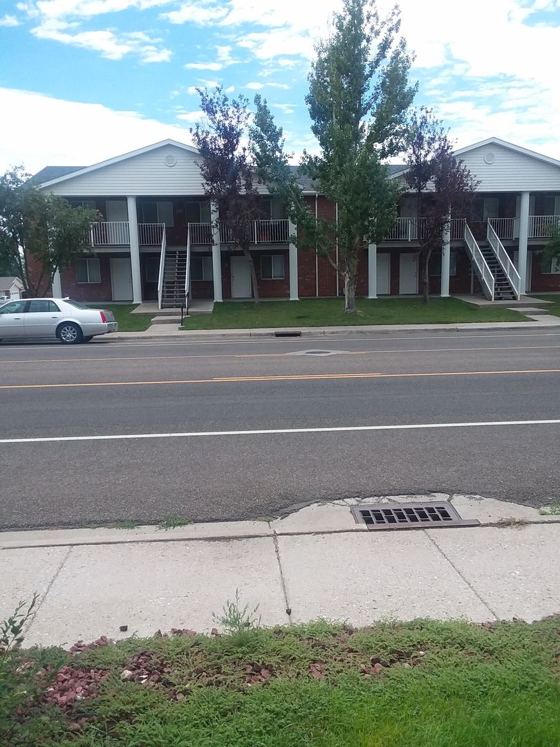 Cheyenne Apartment: 355 Storey Blvd