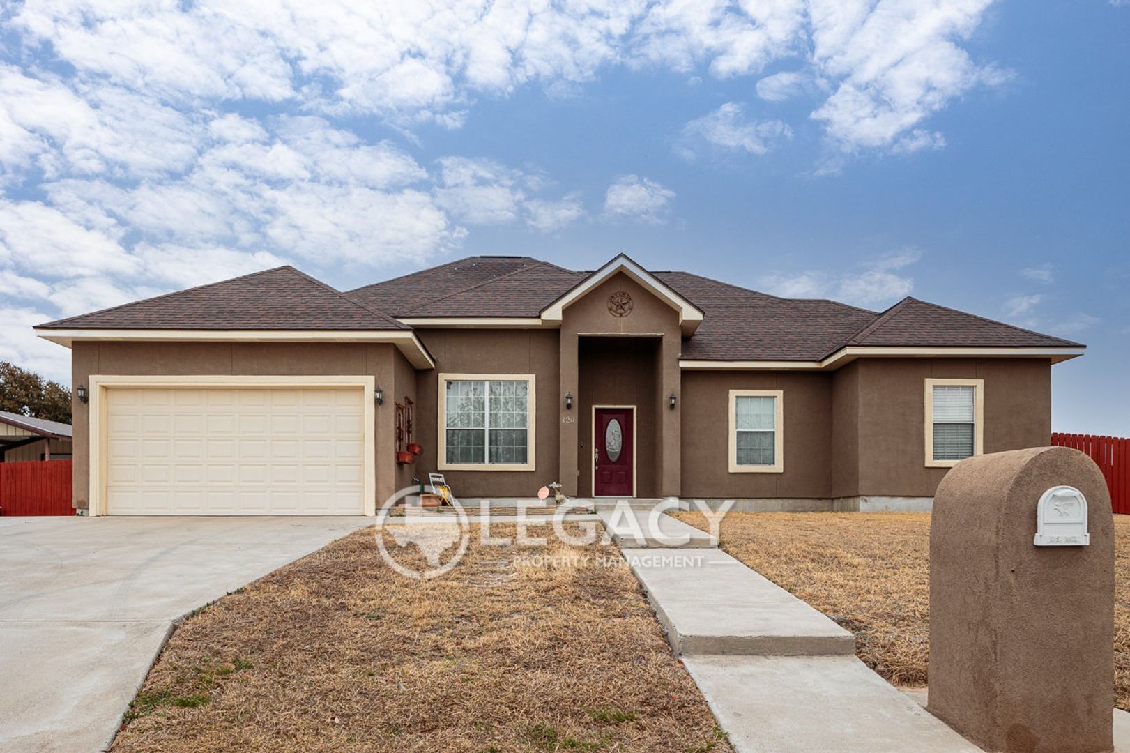 Del Rio House: 120 Running Bear Trl
