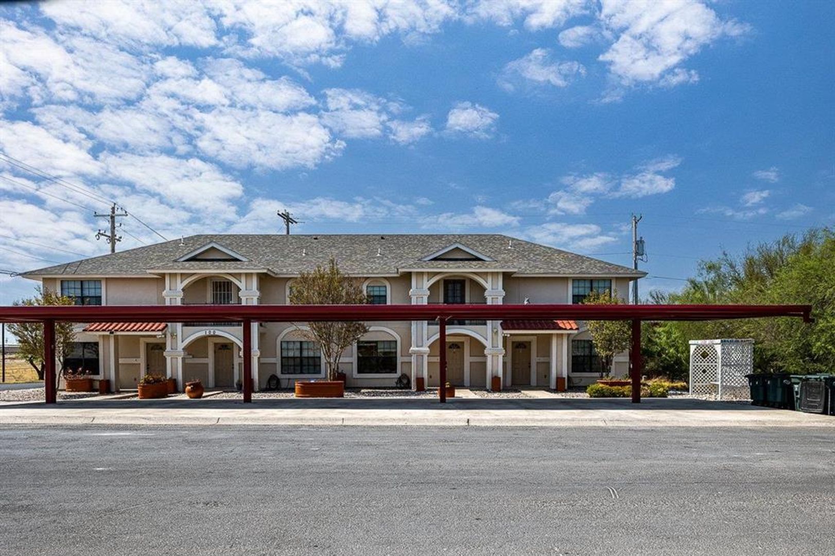 Del Rio Apartment: 100 Ramon Cardenas