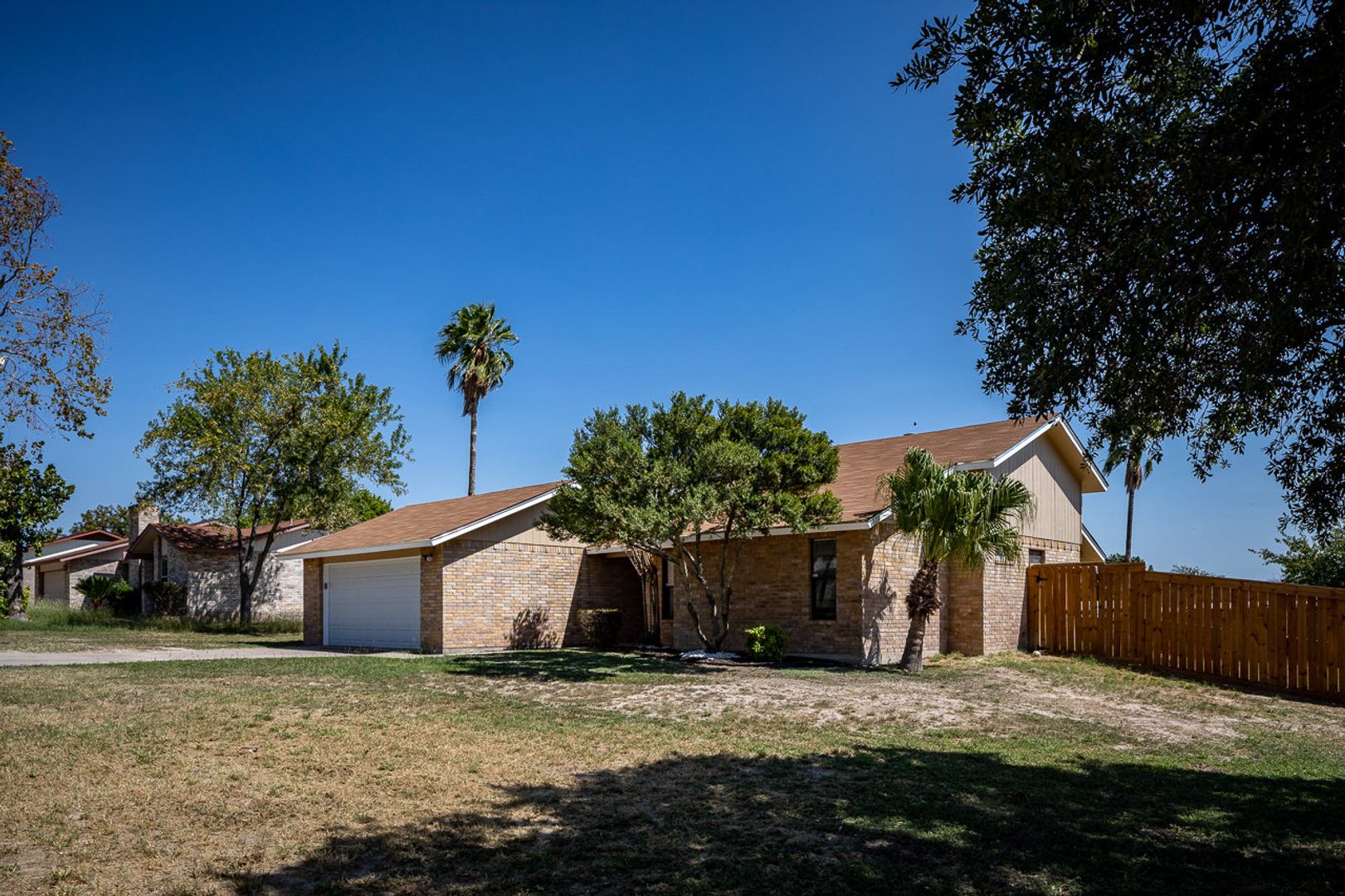 Del Rio House: 210 Warbonnet Trail