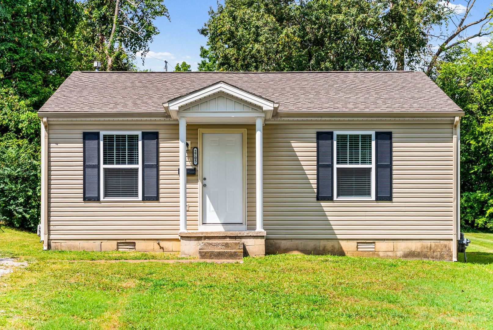 Hopkinsville House: 2705 Jennette Circle