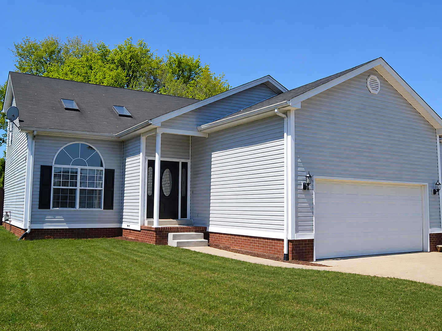 Bowling Green House: 717 Springfield Blvd