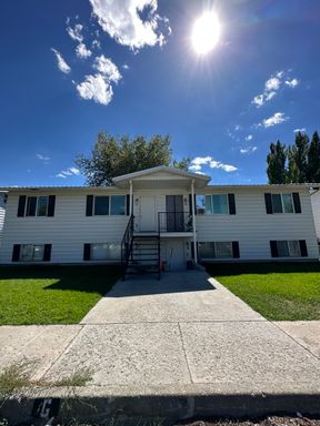 2 Bedroom, 1 Bath Apartment – Rexburg West