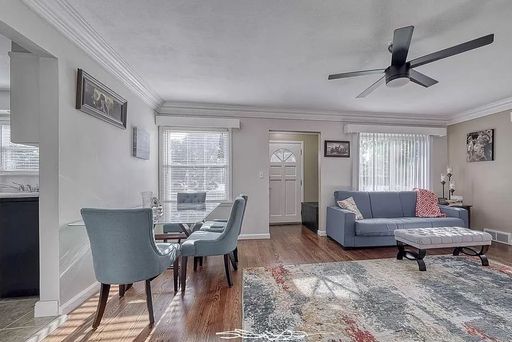 Charming 2-Bedroom, 1-Bathroom Upstairs Duplex in Rigby!