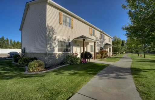 2 Bed, 1.5 Bath Townhome in the Meadows – photo 1