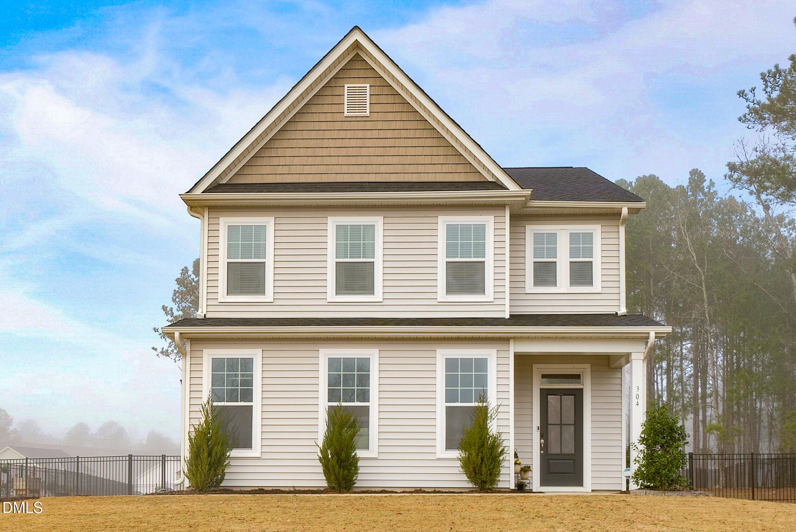 Lillington House: 304 Beacon Hill Road