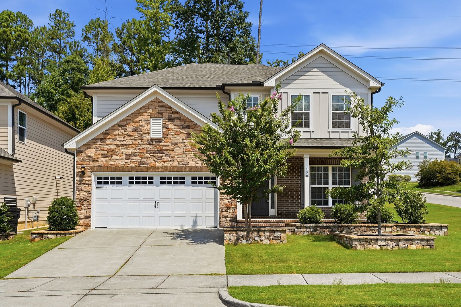 Apex House: 438 Brook Pine Trail