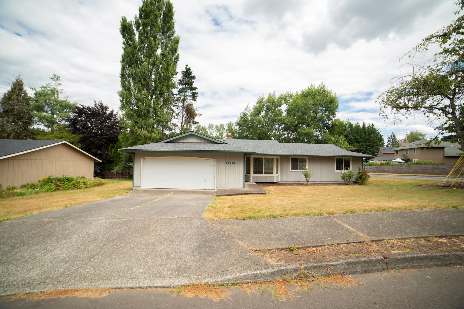 West Linn House: 2311 19th St