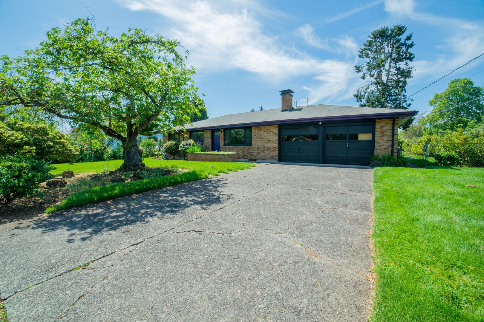 Oregon City House: 1054 Woodlawn Ave