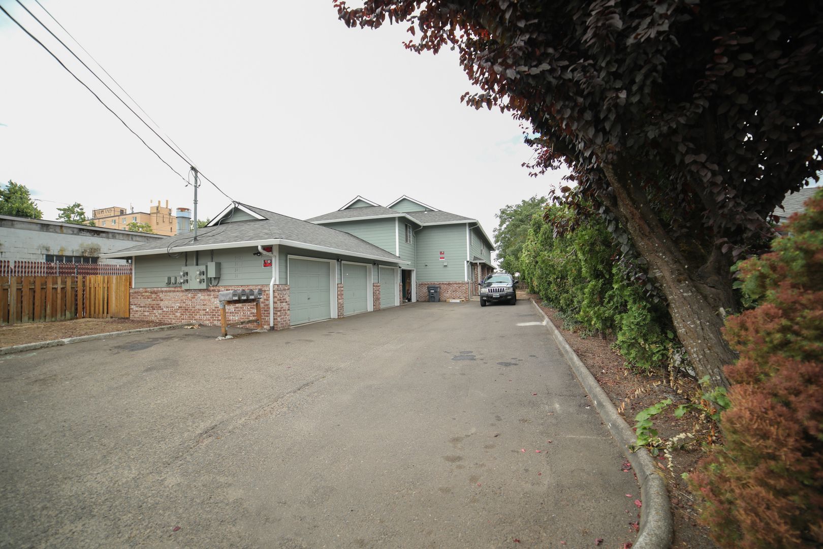 Portland Apartment: 3411-3423 SE 85th Ave