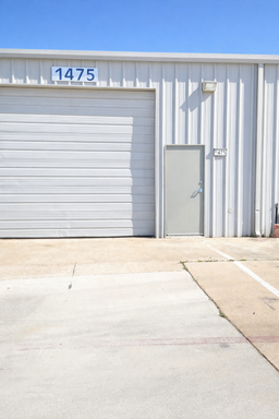 Flex space in heart of Burleson