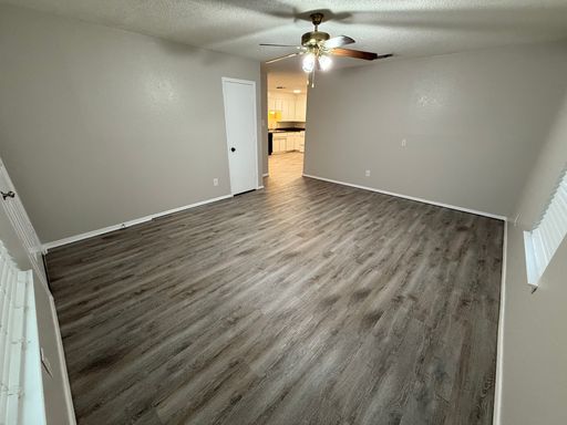 Charming 2BR Duplex – Comfort, Style & Convenience!