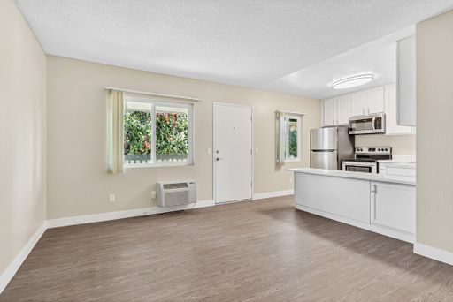 The Madison - Remodeled 2BR/1BA – photo 1