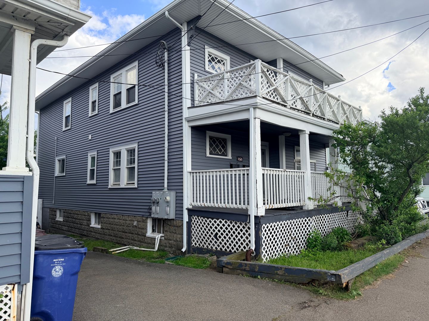 Revere Apartment: 1028 North Shore Rd