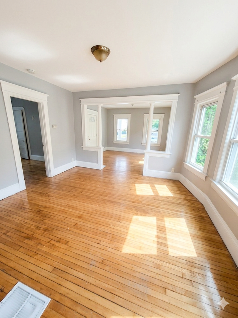 Springfield Apartment: 335 Oakland Street