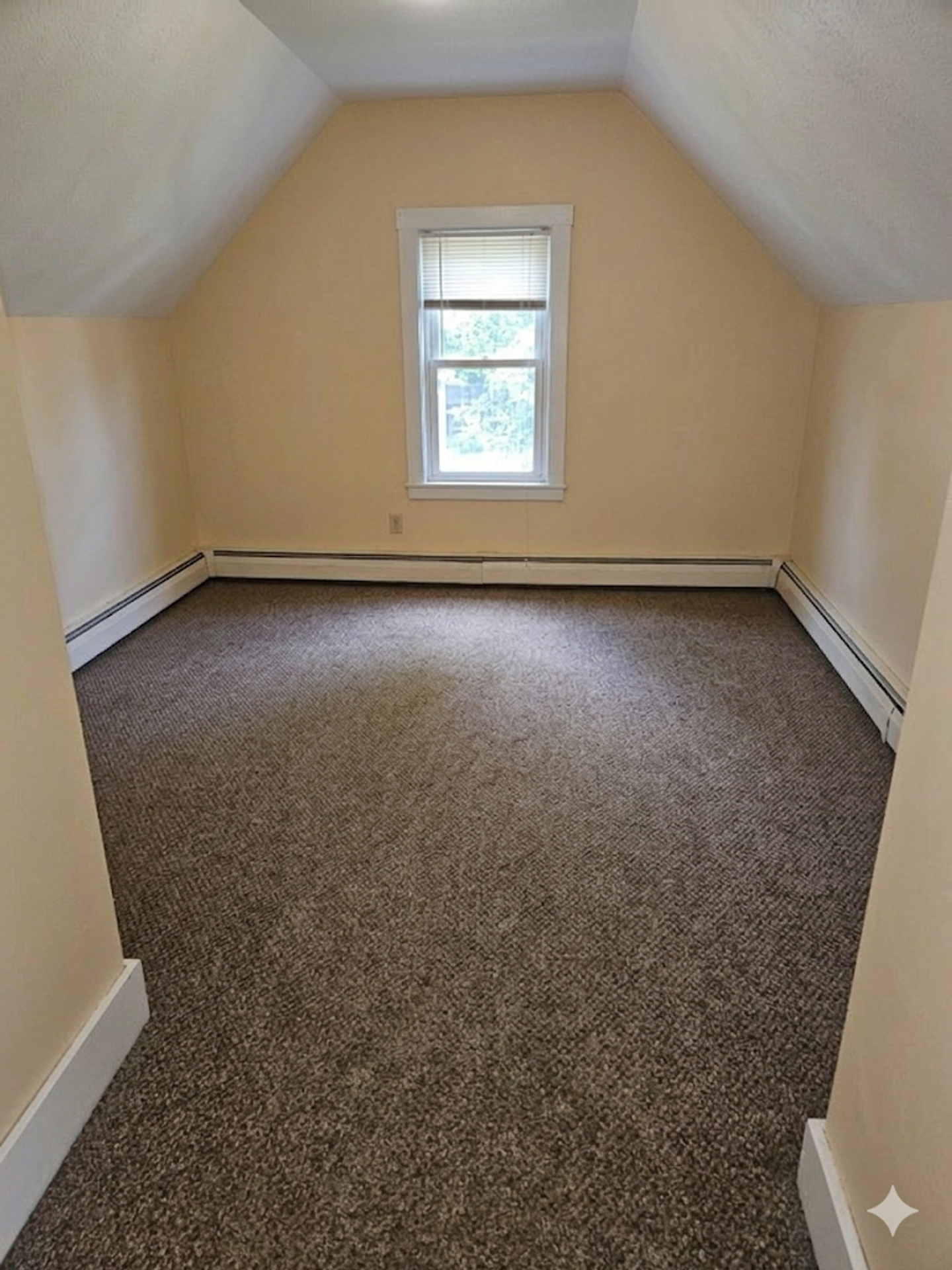 Fitchburg Apartment: 97 Townsend Street
