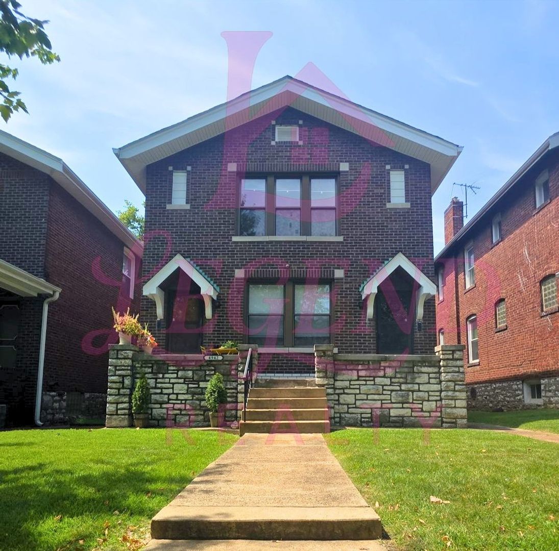 St. Louis Apartment: 4942 Tholozan Avenue