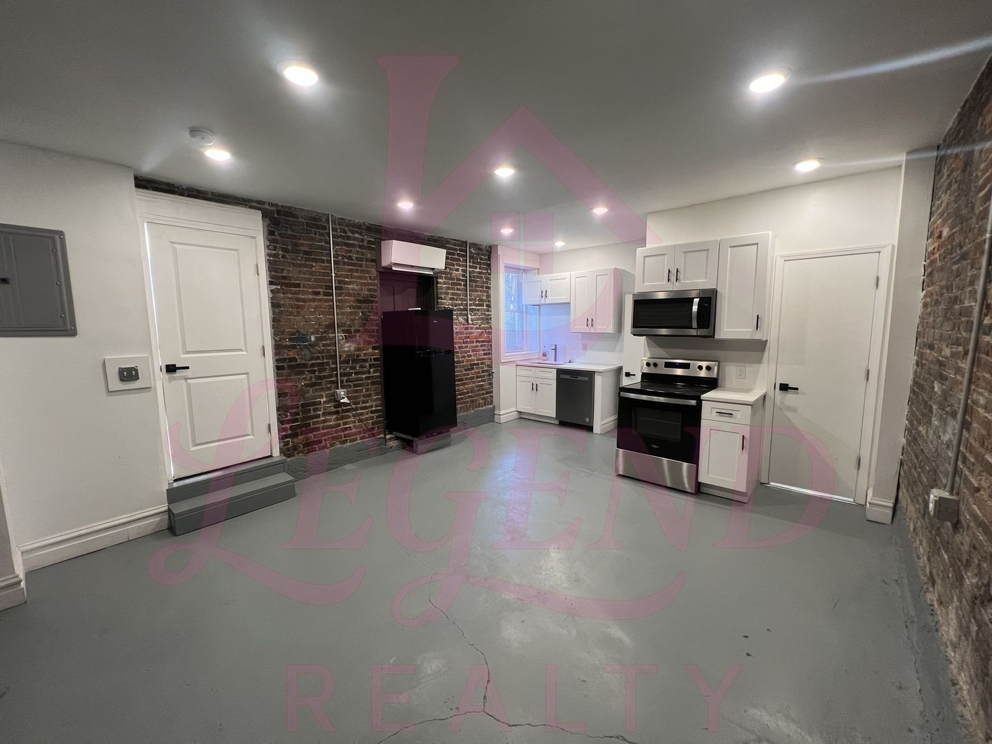 St. Louis Apartment: 2615 Victor Street
