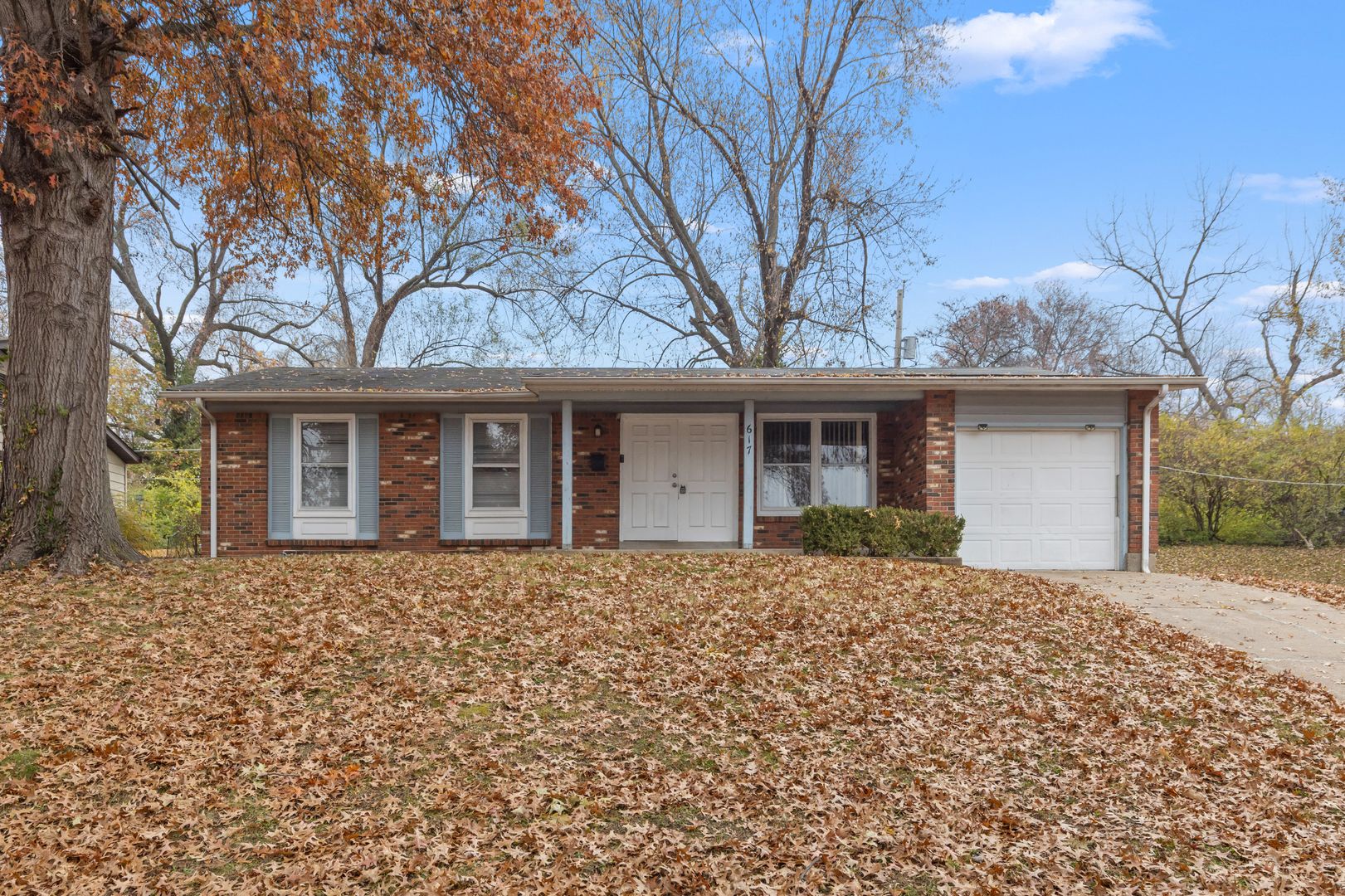 St. Louis House: 617 Science Hill Drive