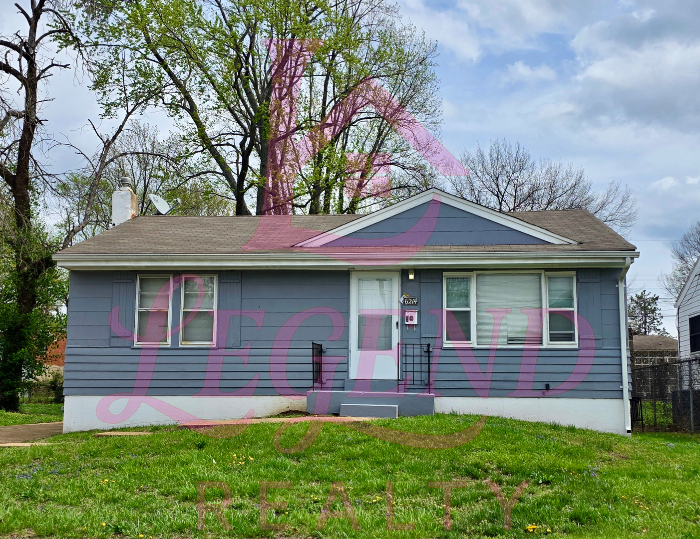 Berkeley House: 6214 Jefferson Avenue