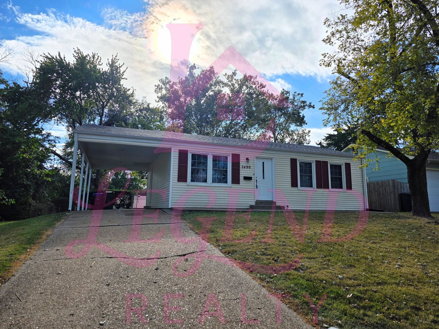 Florissant House: 2490 Hawthorne Manor Drive
