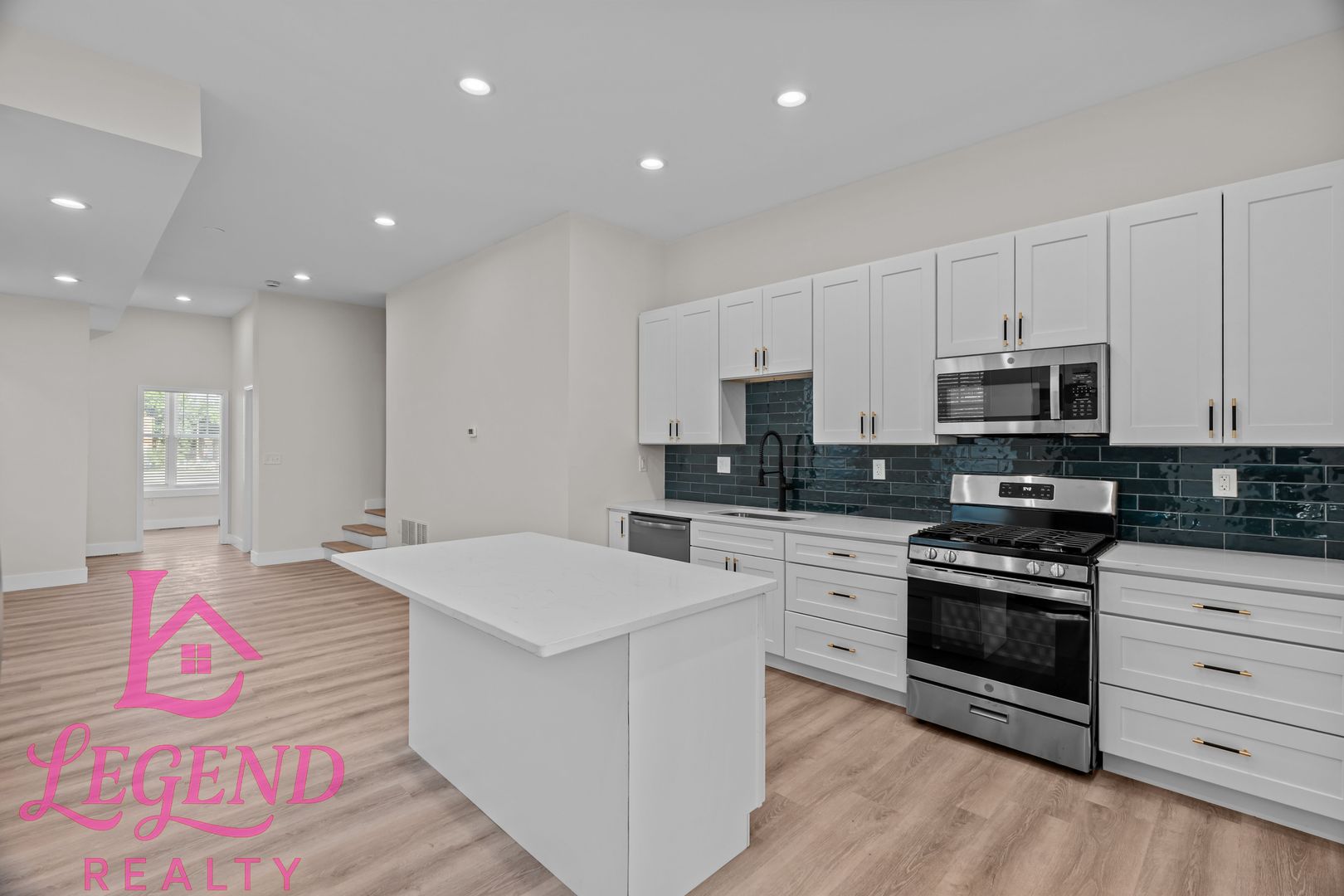 St. Louis House: 4138 Iowa Avenue