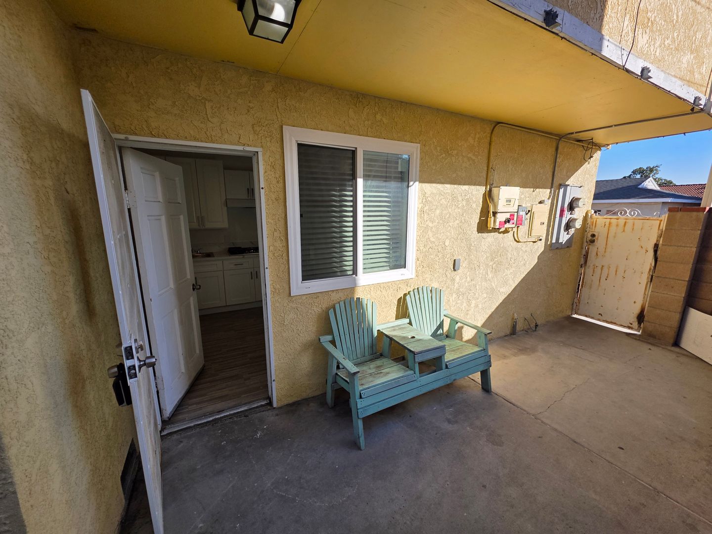 La Habra Apartment: 524 W Greenwood Ave