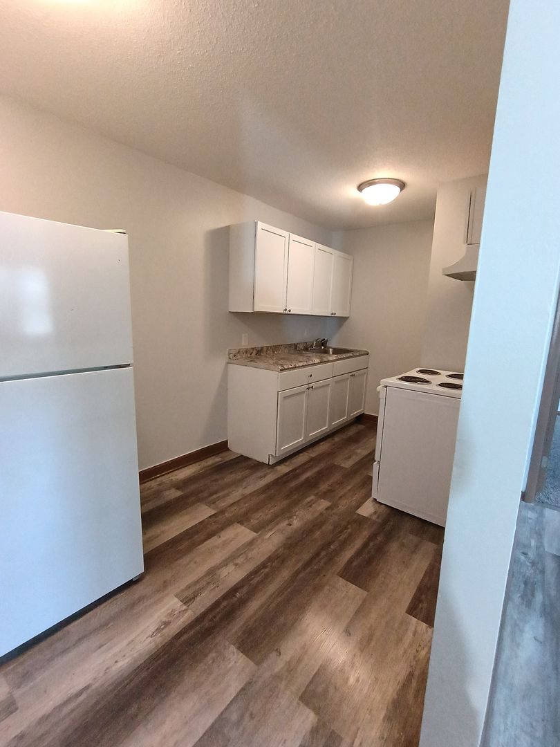 Des Moines Apartment: 2519 Clarkson Ave
