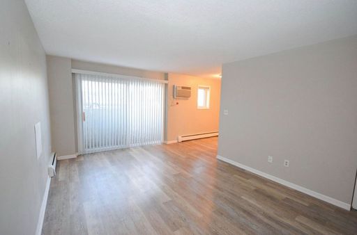 504 14TH ST SE #1 – photo 1