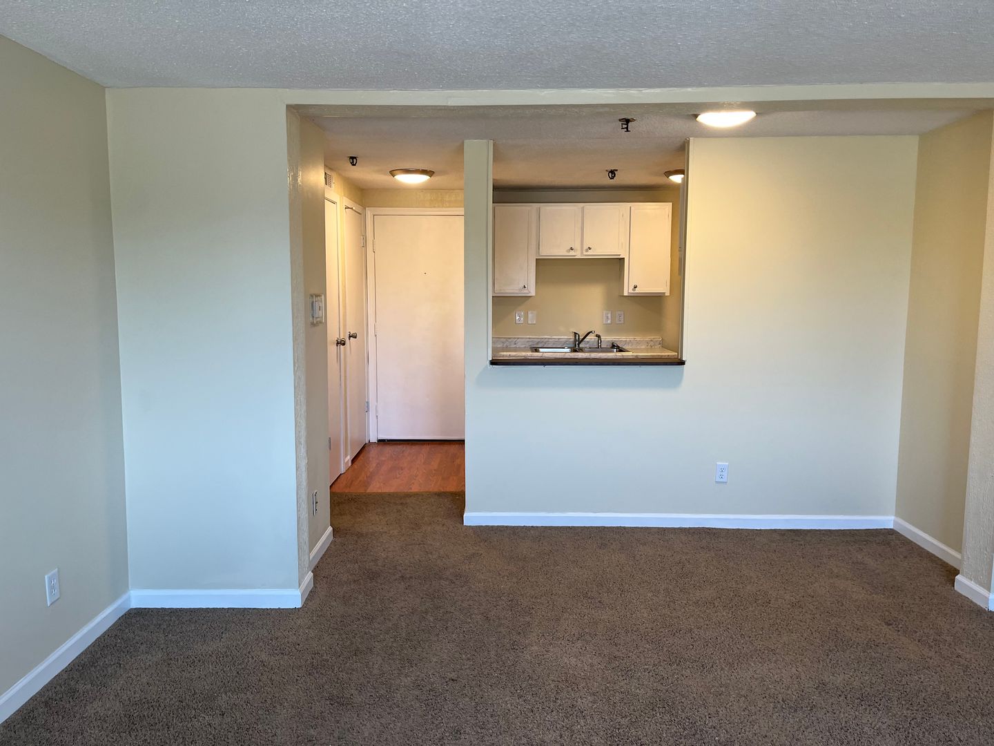Rochester Apartment: 1903 17th Street SE