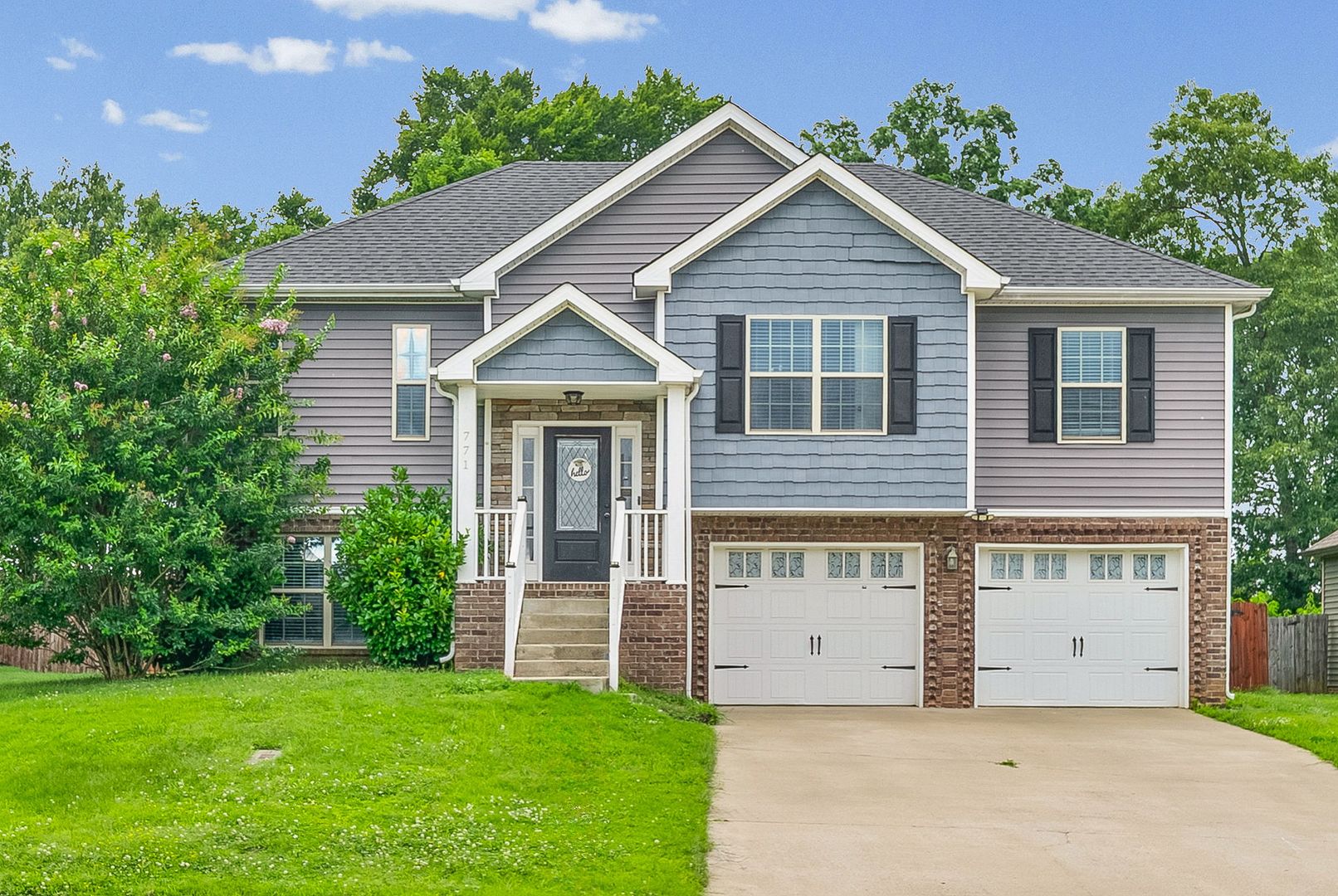 Clarksville House: 771 Banister Drive