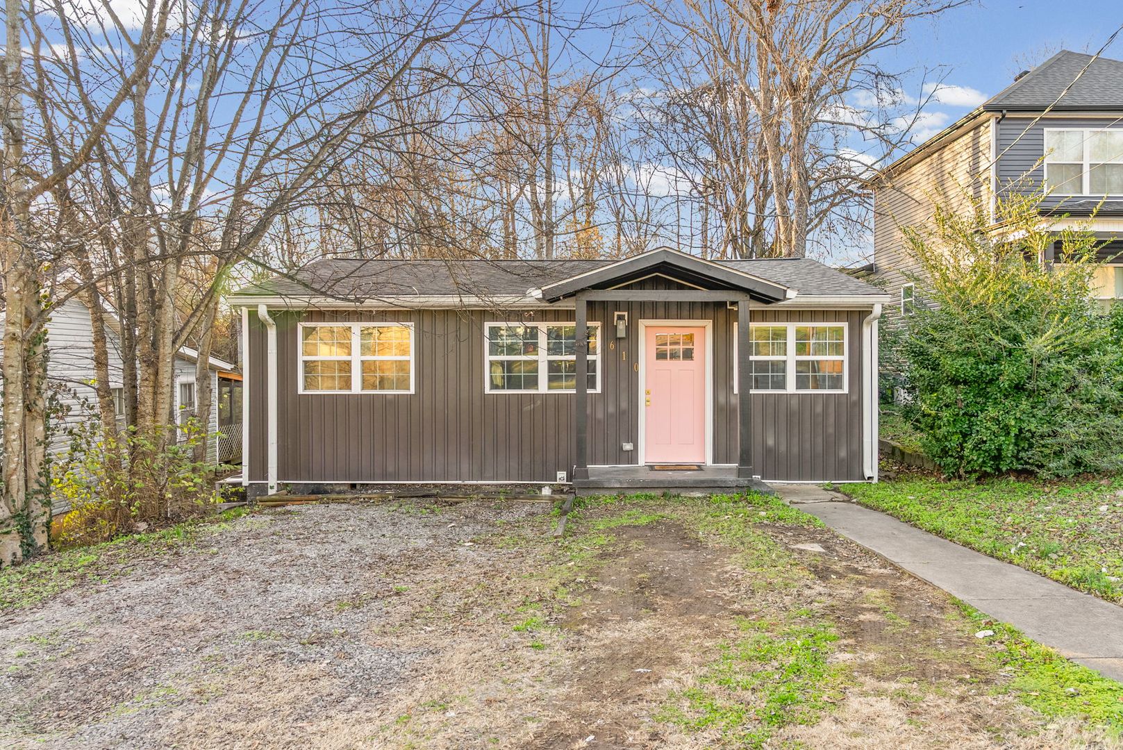 Clarksville House: 610 Ford St