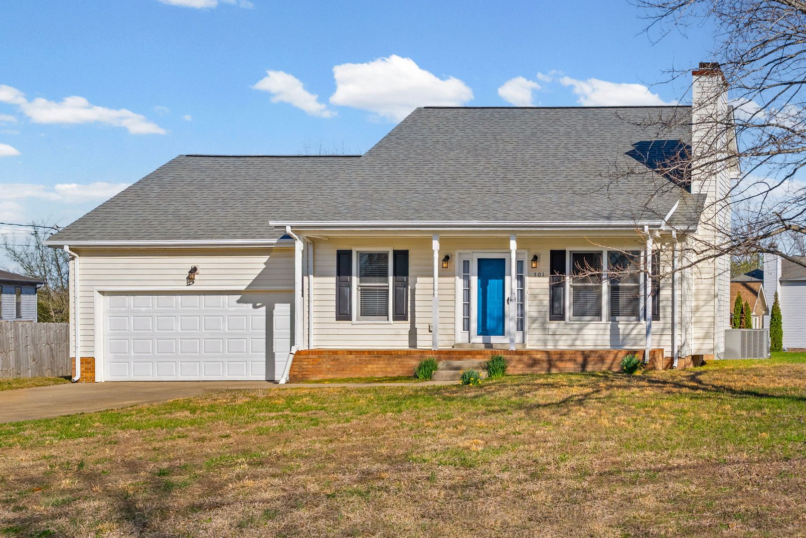 Clarksville House: 501 Eysian Rd.