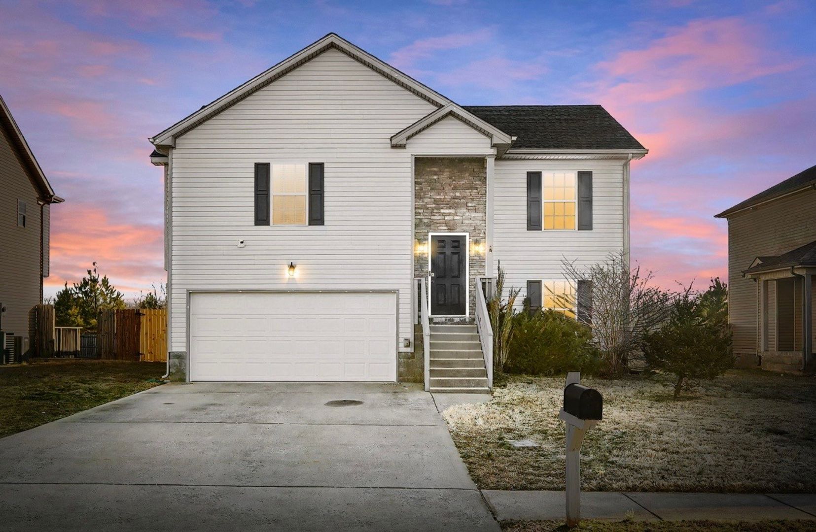 Clarksville House: 1304 Freedom Dr