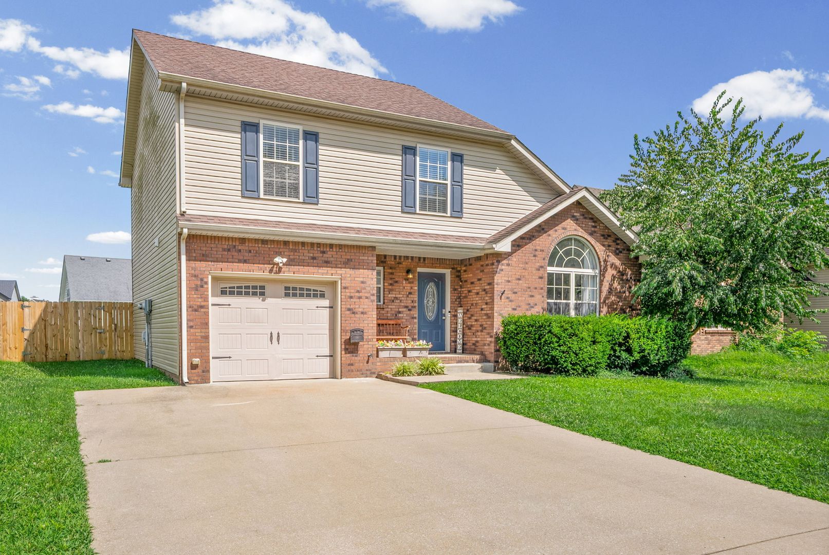 Clarksville House: 3569 Southwood Dr