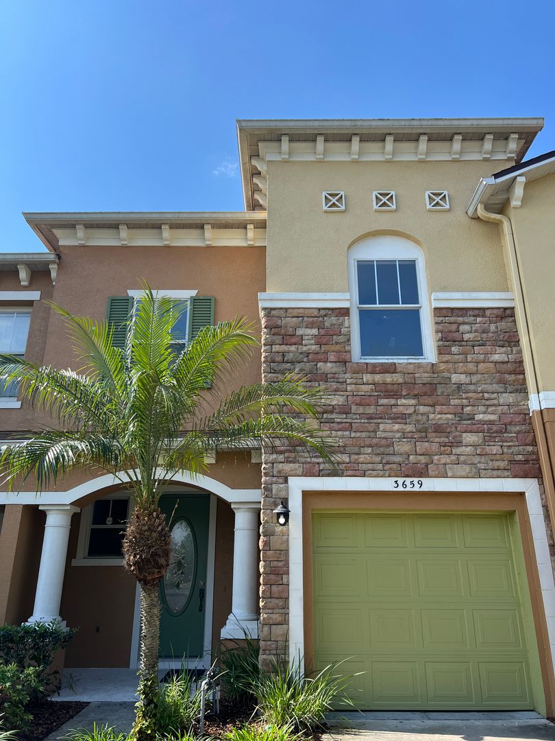 Sanford House: 3659 Soaring Lane