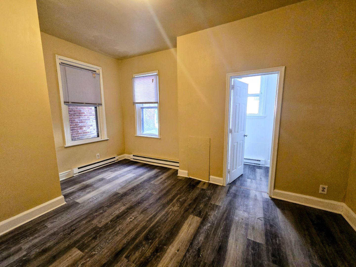 Allentown Apartment: 42 N. 8th Street