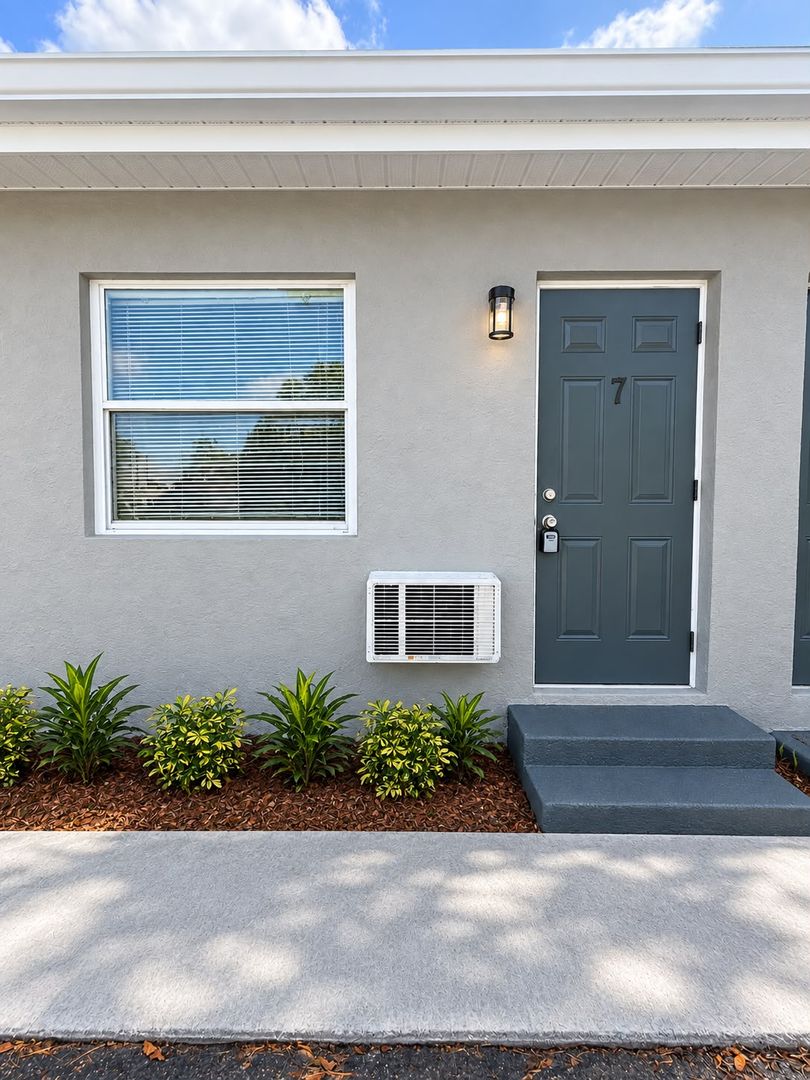 Hallandale Beach Apartment: 539 NW 1st Ave