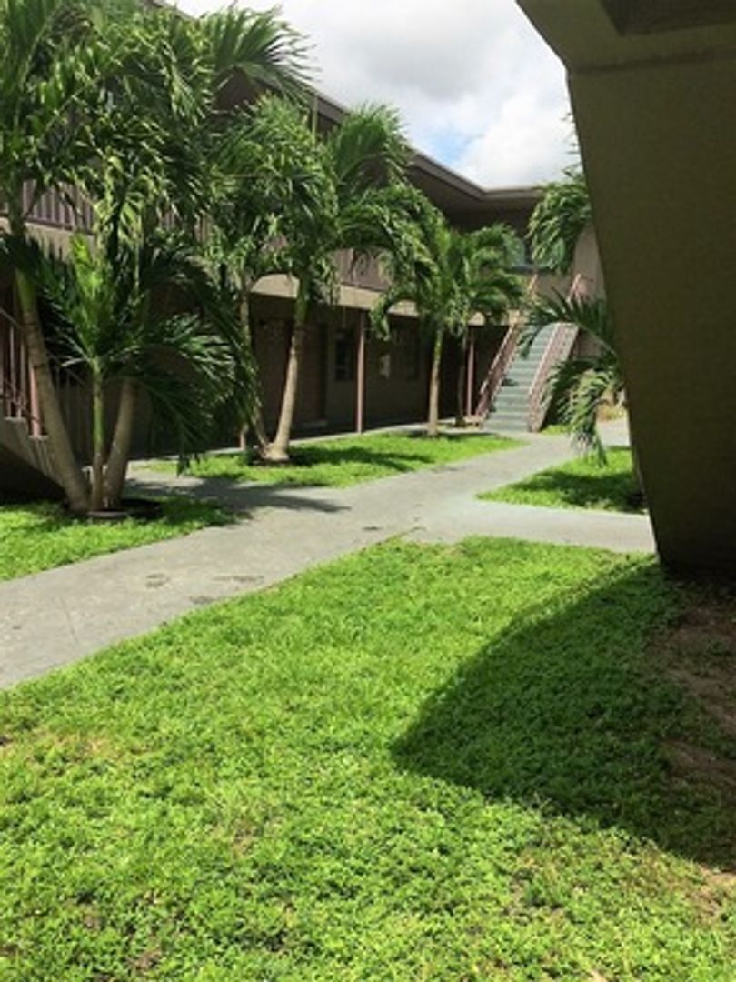 Opa Locka Apartment: 1111-1125 Sharazad Blvd