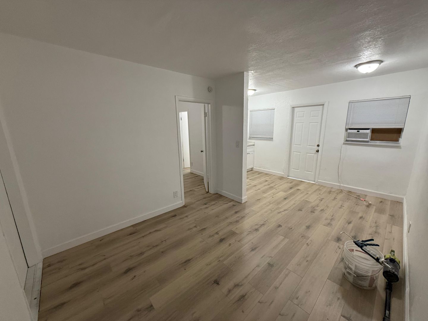 Dania Beach Apartment: 129 SW 5th CT