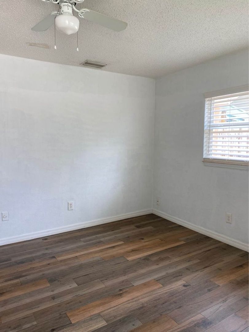 Port Orange Apartment: 917 Orange Avenue