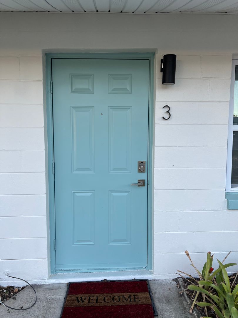 Port Orange Apartment: 917 Orange Avenue
